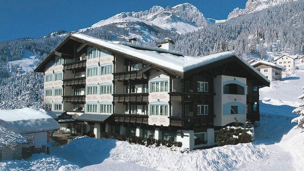 Alpen Hotel Corona Виго-ди-Фасса Экстерьер фото